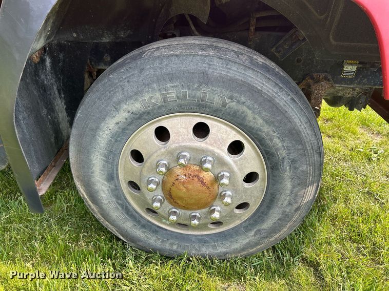 image for item DR4628 1995 Mack CH613  semi truck