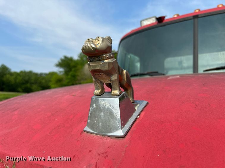 image for item DR4628 1995 Mack CH613  semi truck