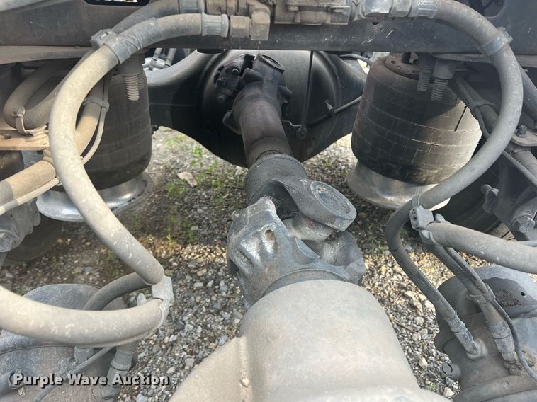 image for item DR5711 2016 Western Star 5700  semi truck