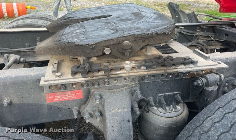 image for item DR5711 2016 Western Star 5700  semi truck