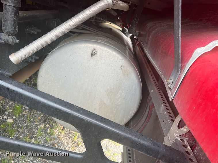 image for item DR5711 2016 Western Star 5700  semi truck