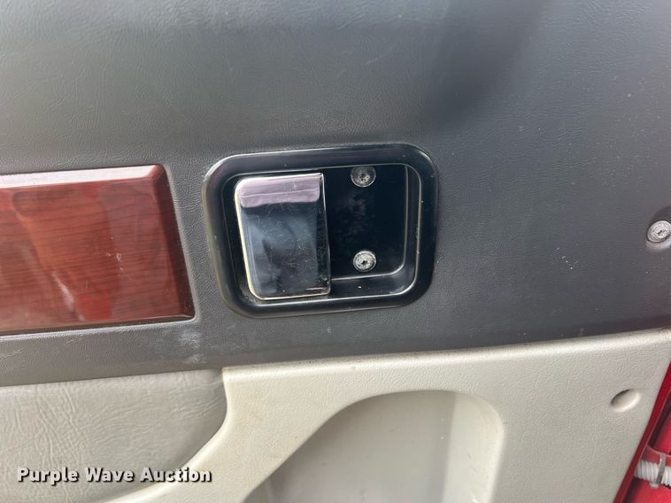 image for item DR5711 2016 Western Star 5700  semi truck