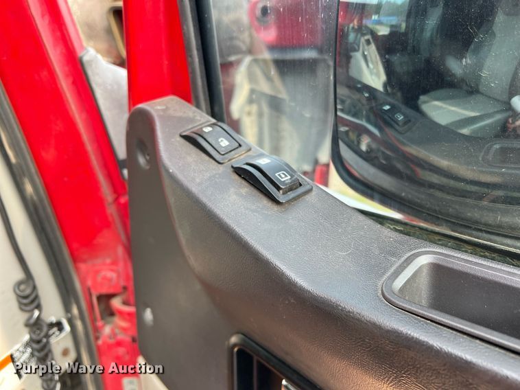 image for item DR5711 2016 Western Star 5700  semi truck