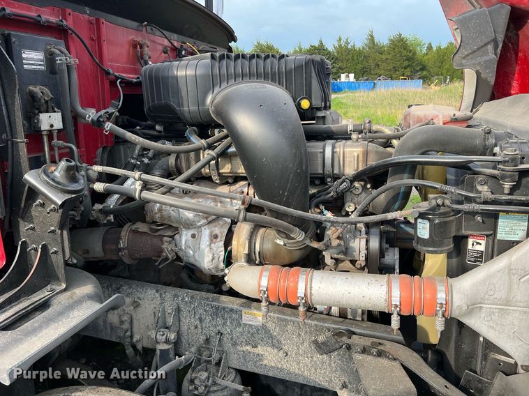 image for item DR5711 2016 Western Star 5700  semi truck