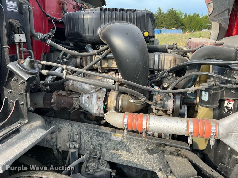 image for item DR5711 2016 Western Star 5700  semi truck