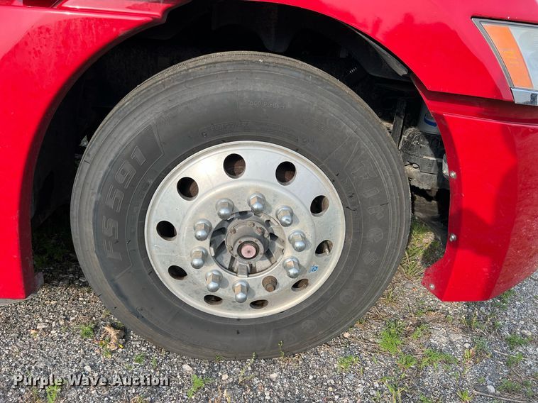 image for item DR5711 2016 Western Star 5700  semi truck