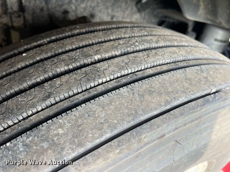 image for item DR5711 2016 Western Star 5700  semi truck