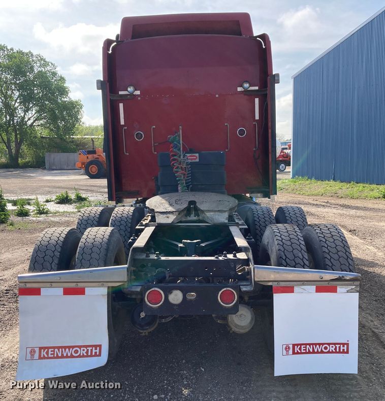 image for item HN9840 2001 Kenworth W900L  semi truck