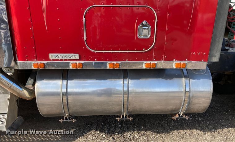 image for item HN9840 2001 Kenworth W900L  semi truck