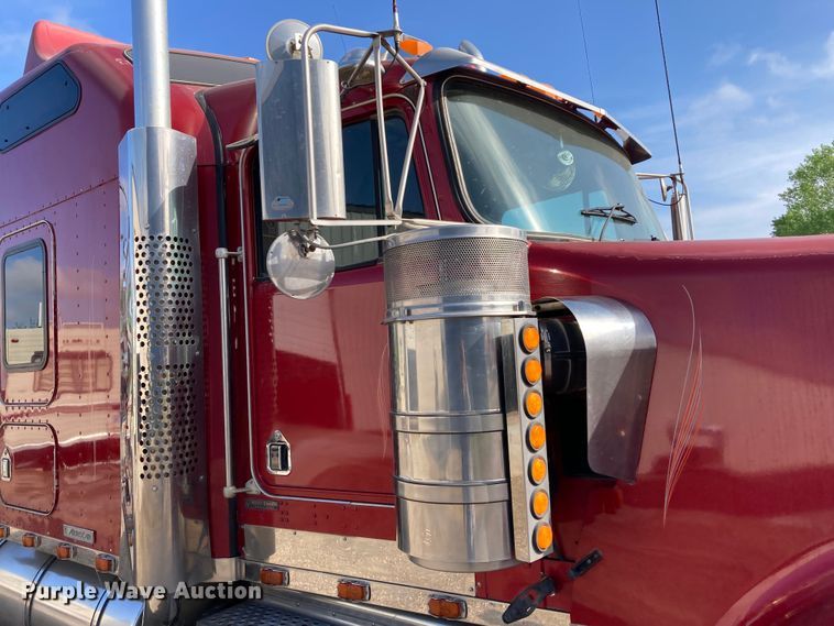 image for item HN9840 2001 Kenworth W900L  semi truck