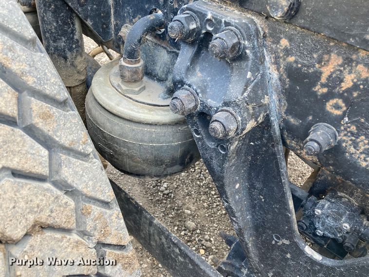 image for item HN9840 2001 Kenworth W900L  semi truck