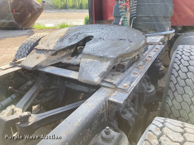 image for item HN9840 2001 Kenworth W900L  semi truck