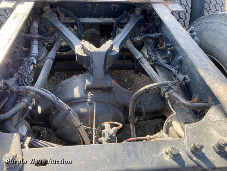 image for item HN9840 2001 Kenworth W900L  semi truck