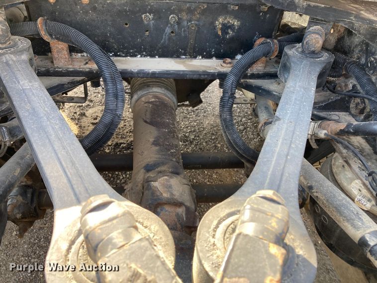 image for item HN9840 2001 Kenworth W900L  semi truck