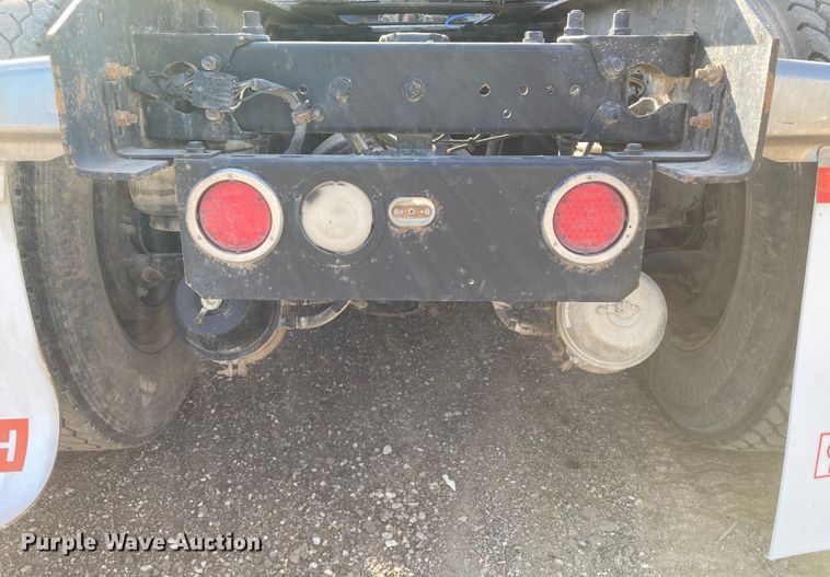 image for item HN9840 2001 Kenworth W900L  semi truck