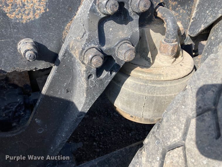 image for item HN9840 2001 Kenworth W900L  semi truck