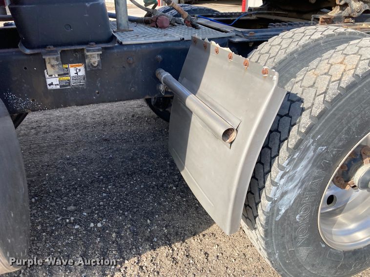 image for item HN9840 2001 Kenworth W900L  semi truck