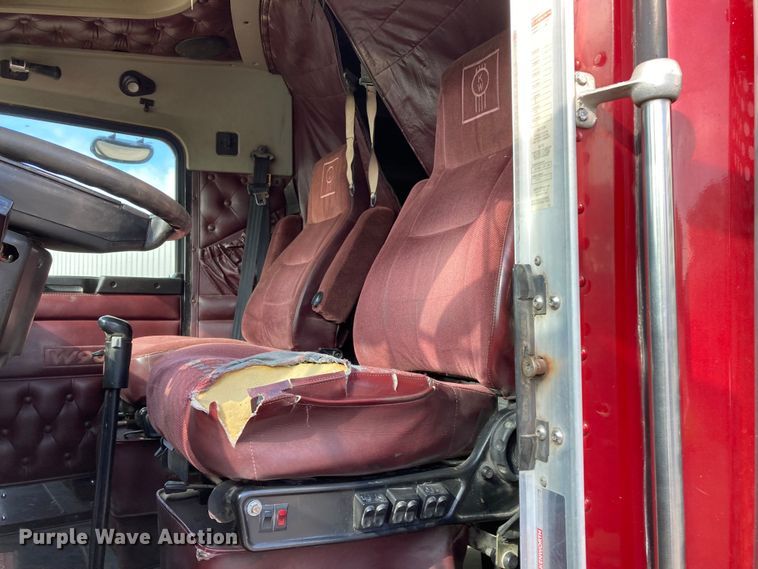 image for item HN9840 2001 Kenworth W900L  semi truck