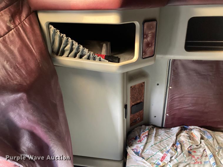 image for item HN9840 2001 Kenworth W900L  semi truck