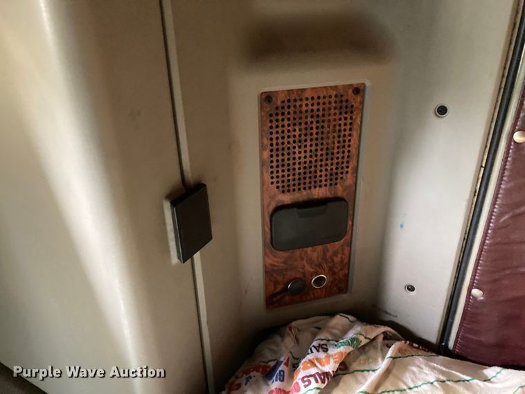 image for item HN9840 2001 Kenworth W900L  semi truck