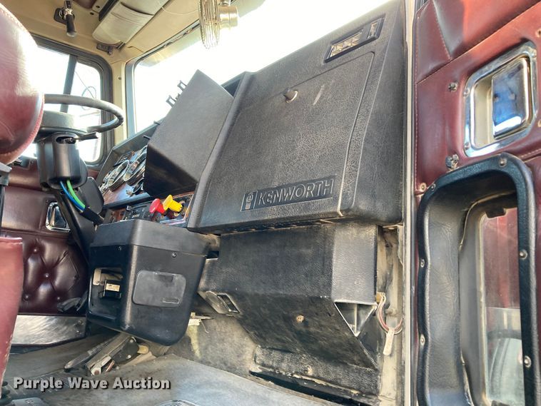 image for item HN9840 2001 Kenworth W900L  semi truck