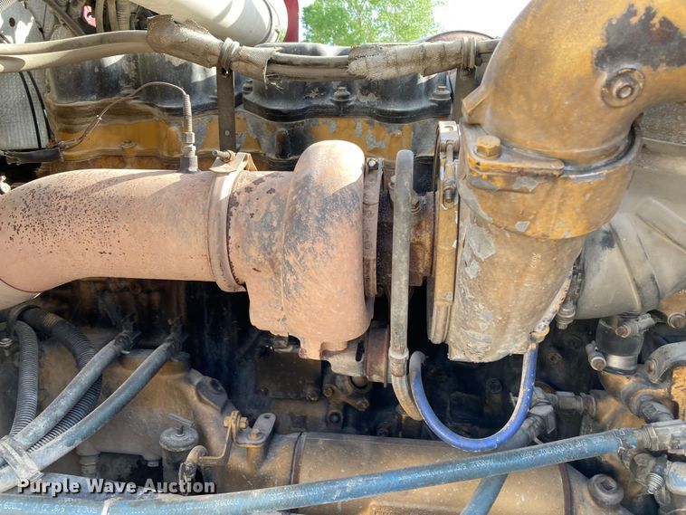 image for item HN9840 2001 Kenworth W900L  semi truck