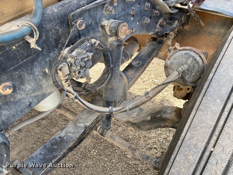 image for item HN9840 2001 Kenworth W900L  semi truck