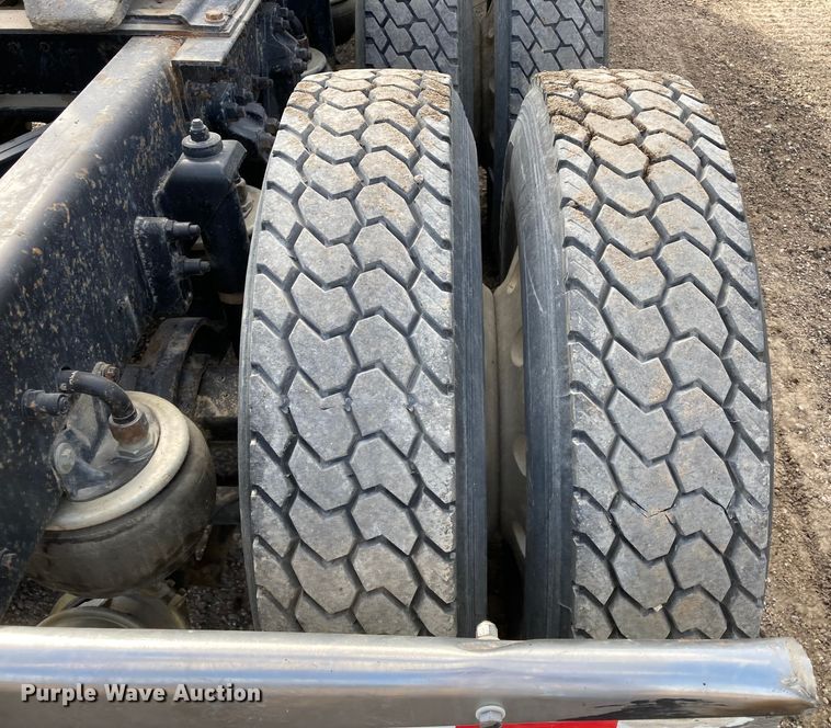 image for item HN9840 2001 Kenworth W900L  semi truck