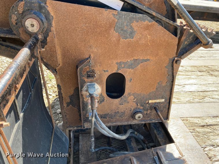 image for item HN9887 2012 Trail-Eze TE80DGWS  lowboy equipment trailer