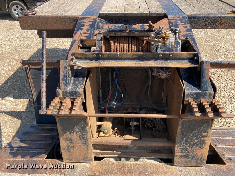 image for item HN9887 2012 Trail-Eze TE80DGWS  lowboy equipment trailer