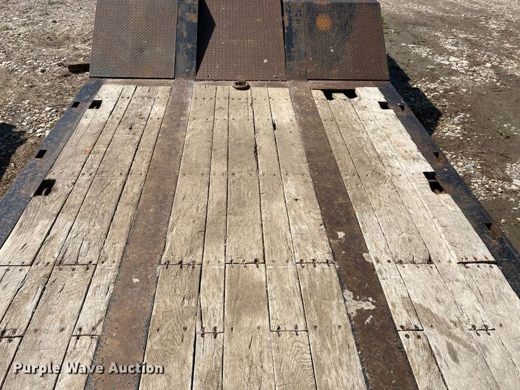 image for item HN9887 2012 Trail-Eze TE80DGWS  lowboy equipment trailer