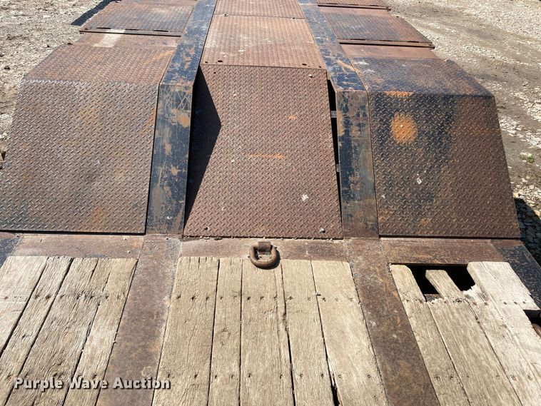 image for item HN9887 2012 Trail-Eze TE80DGWS  lowboy equipment trailer