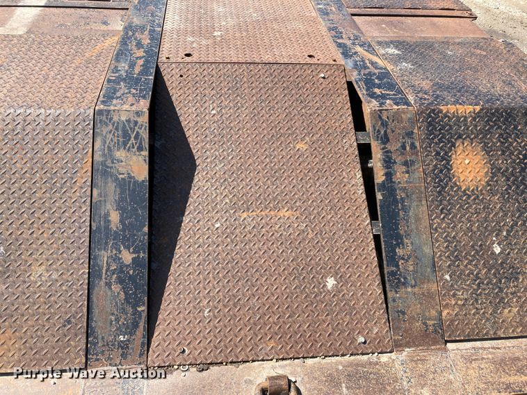 image for item HN9887 2012 Trail-Eze TE80DGWS  lowboy equipment trailer