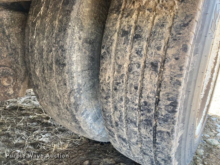 image for item HN9887 2012 Trail-Eze TE80DGWS  lowboy equipment trailer