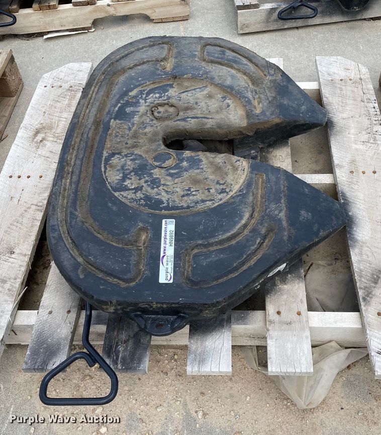 image for item HN9892 2020 Holland FW17J836XL00  fifth wheel hitch