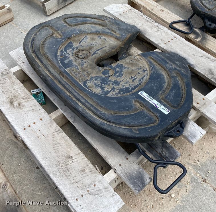 image for item HN9892 2020 Holland FW17J836XL00  fifth wheel hitch