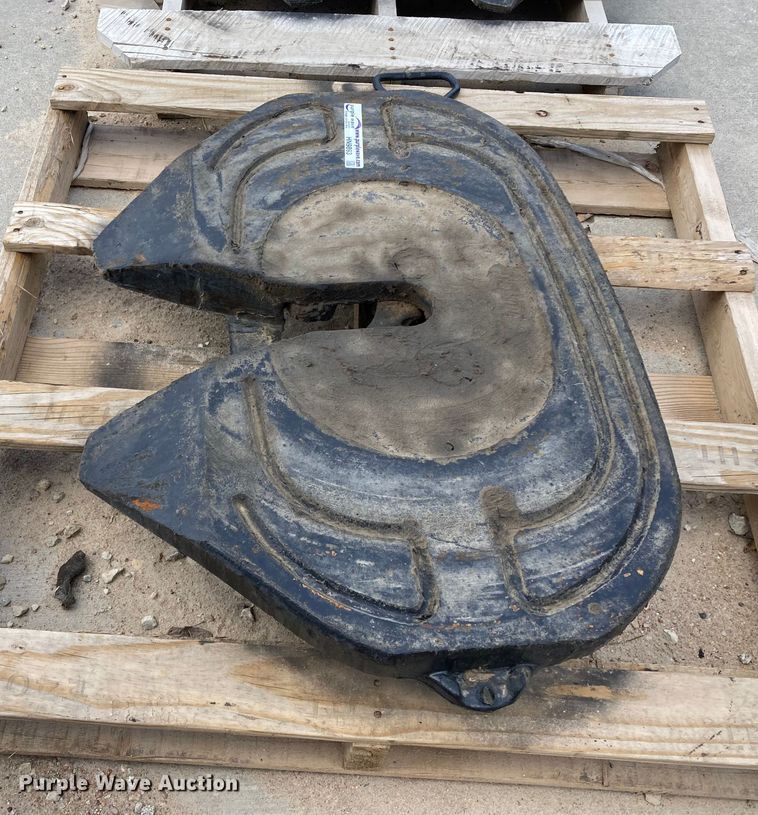 image for item HN9893 2020 Holland FW17J836XL00  fifth wheel hitch