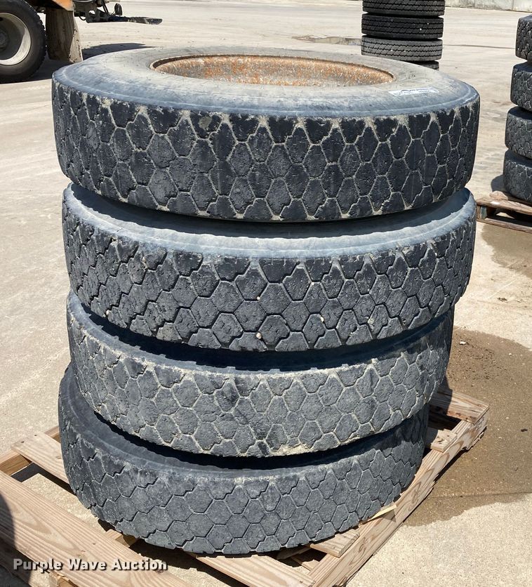 image for item HN9899 (8) 11R22.5 tires