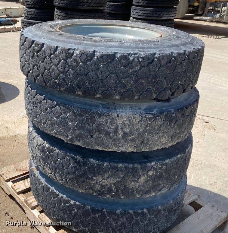 image for item HN9899 (8) 11R22.5 tires