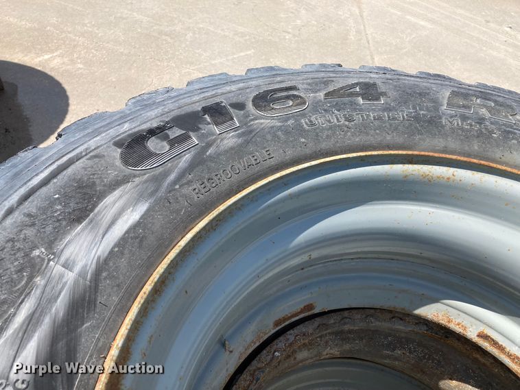 image for item HN9899 (8) 11R22.5 tires