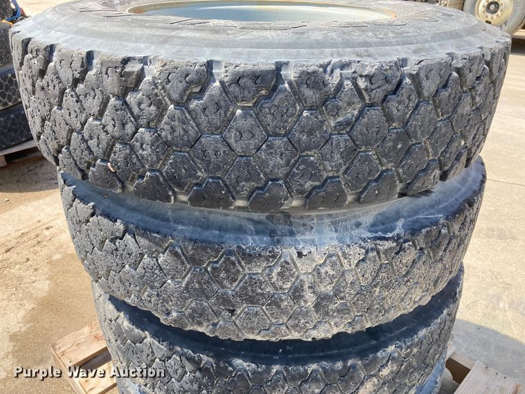 image for item HN9899 (8) 11R22.5 tires