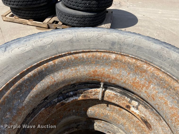 image for item HN9899 (8) 11R22.5 tires