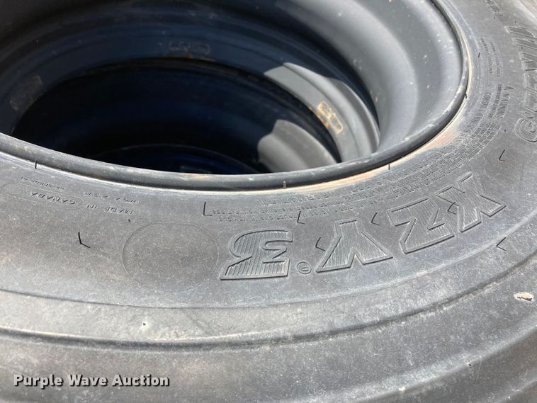 image for item HN9900 (8) Michelin XZY3 11R22.5 tires