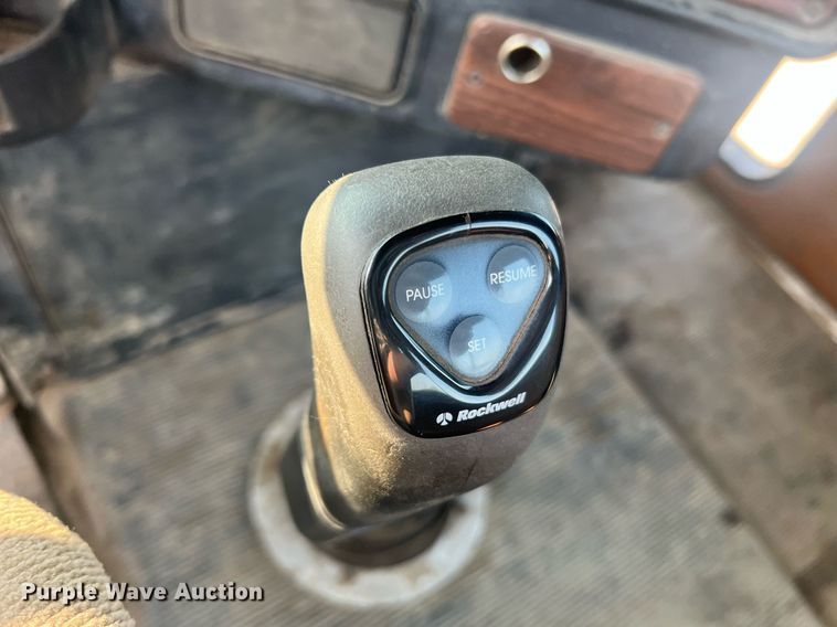 image for item II9022 1999 Freightliner FLD  semi truck