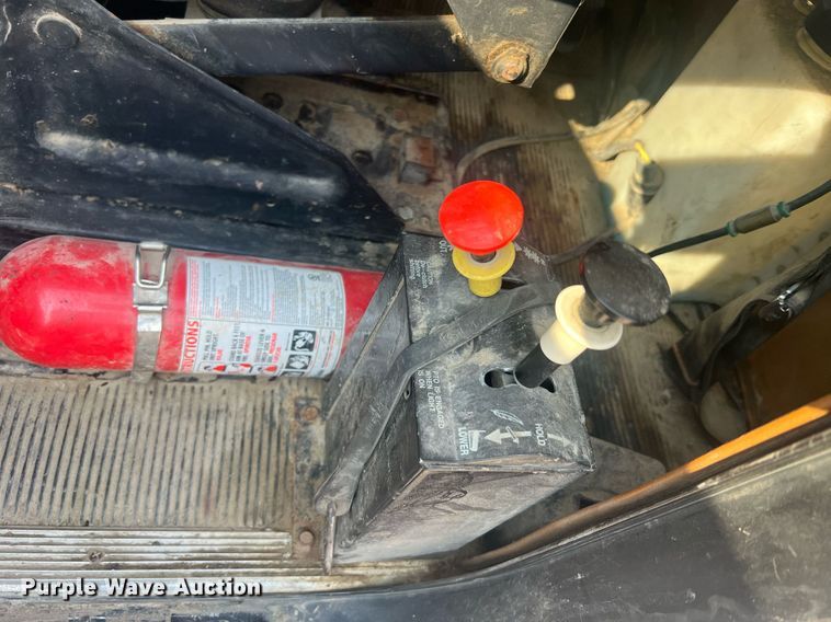 image for item II9022 1999 Freightliner FLD  semi truck