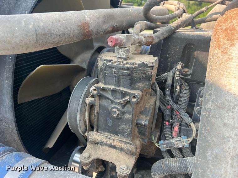 image for item II9022 1999 Freightliner FLD  semi truck