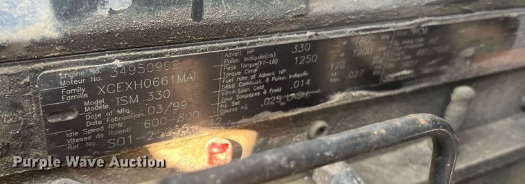 image for item II9022 1999 Freightliner FLD  semi truck