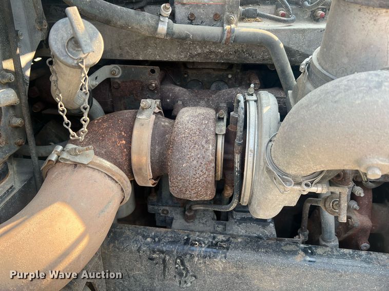 image for item II9022 1999 Freightliner FLD  semi truck