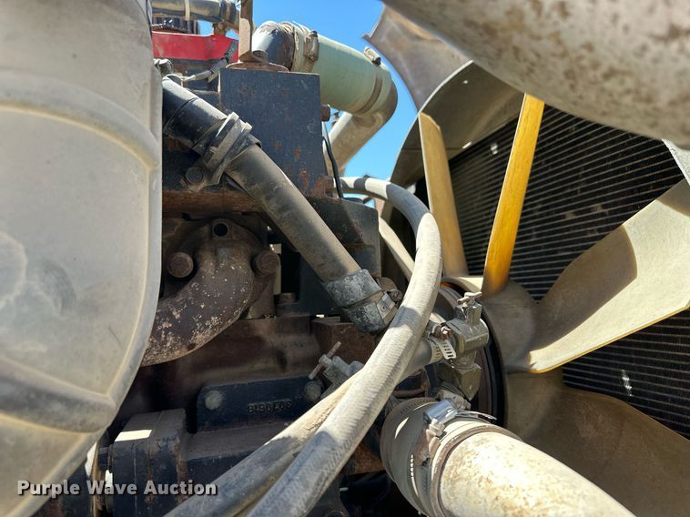 image for item JJ9958 1994 International Eagle 9400  semi truck