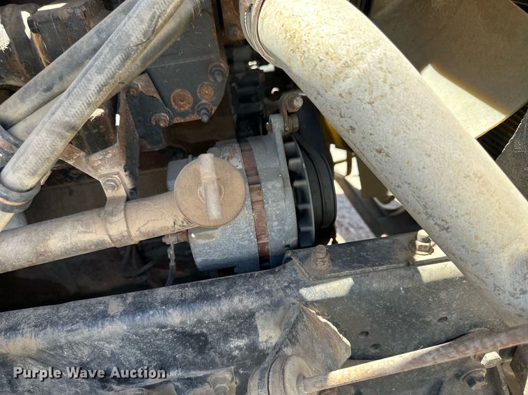 image for item JJ9958 1994 International Eagle 9400  semi truck